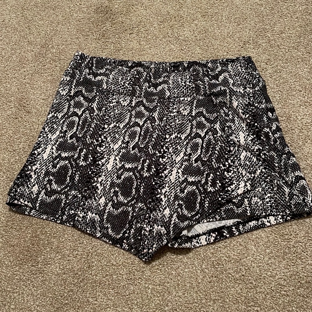 Snakeskin designed shorts that look like skirt
